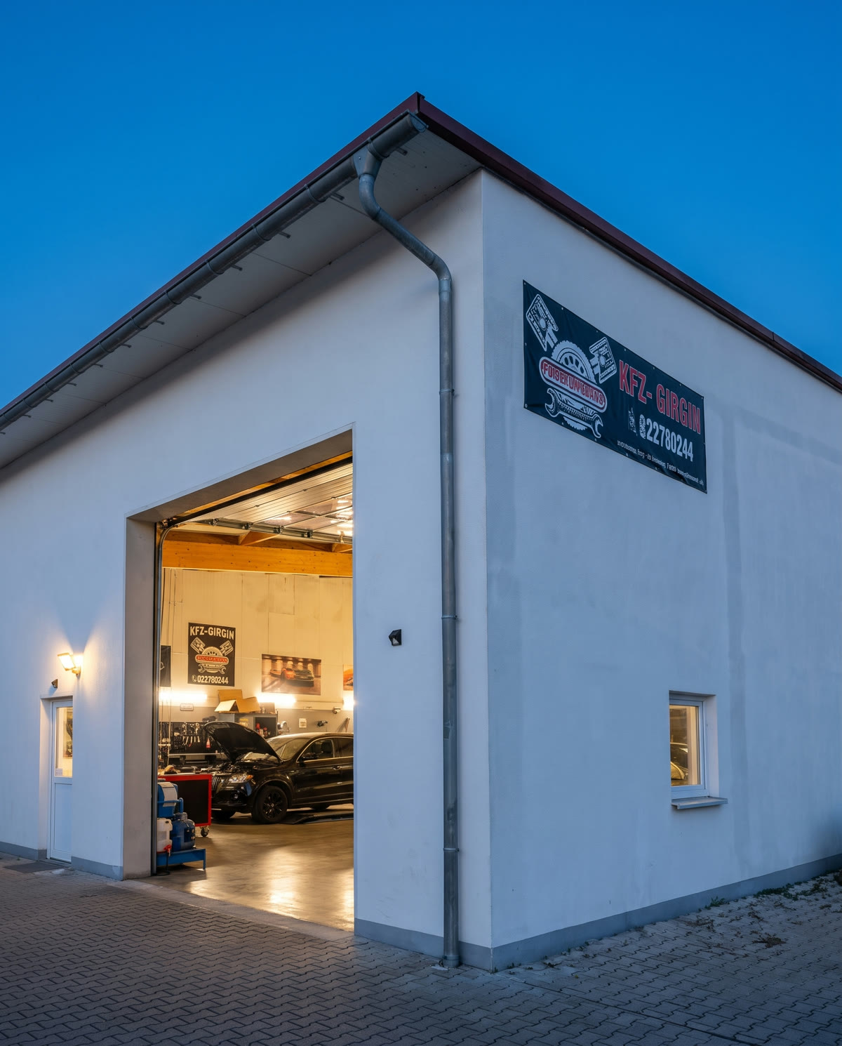Werkstatt in der Abenddämmerung